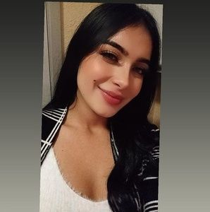 Meet your Posher, Isela